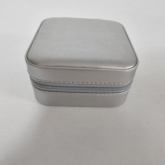 NEW small‎ travel jewelry box - Picture 1 of 4